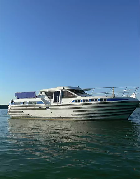 Les Canalous FPP Tarpon 42 rental boat