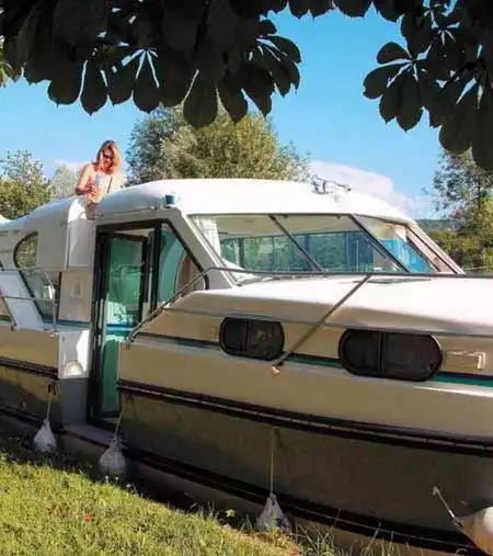 Nicols 1350 B rental boat