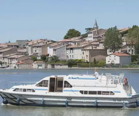 Le Boat Royal Classique rental boat
